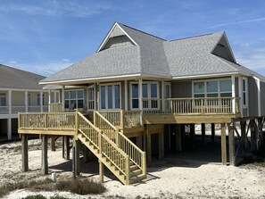 Exterior - Beachfront-Pet Friendly! Tranquility Base/Quiet seclusion (Gulf Shores)