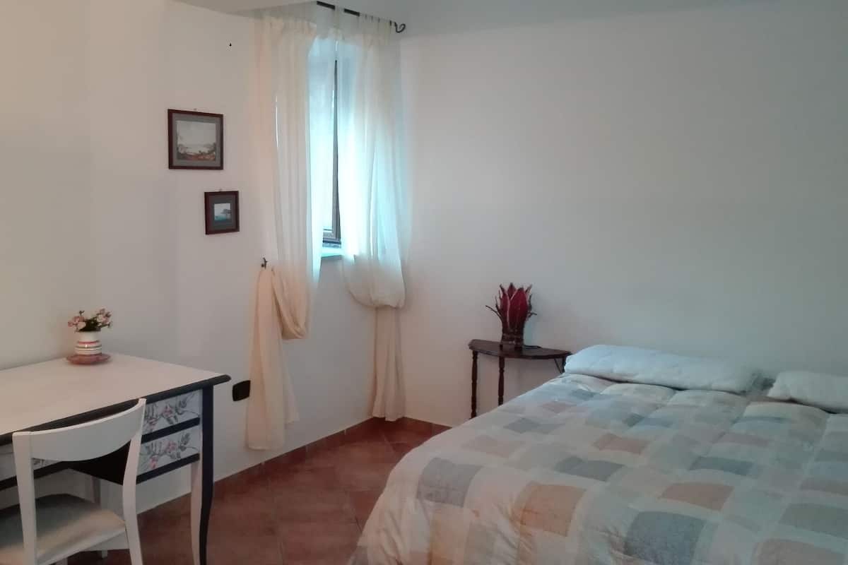 Single Room | Free WiFi, bed sheets