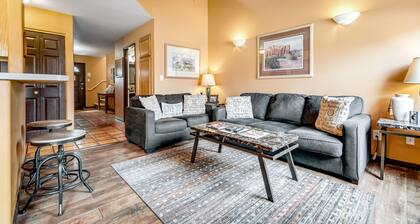 Kaunis kaupunkiasunto jaetulla uima-altaalla - lähellä seikkailua!