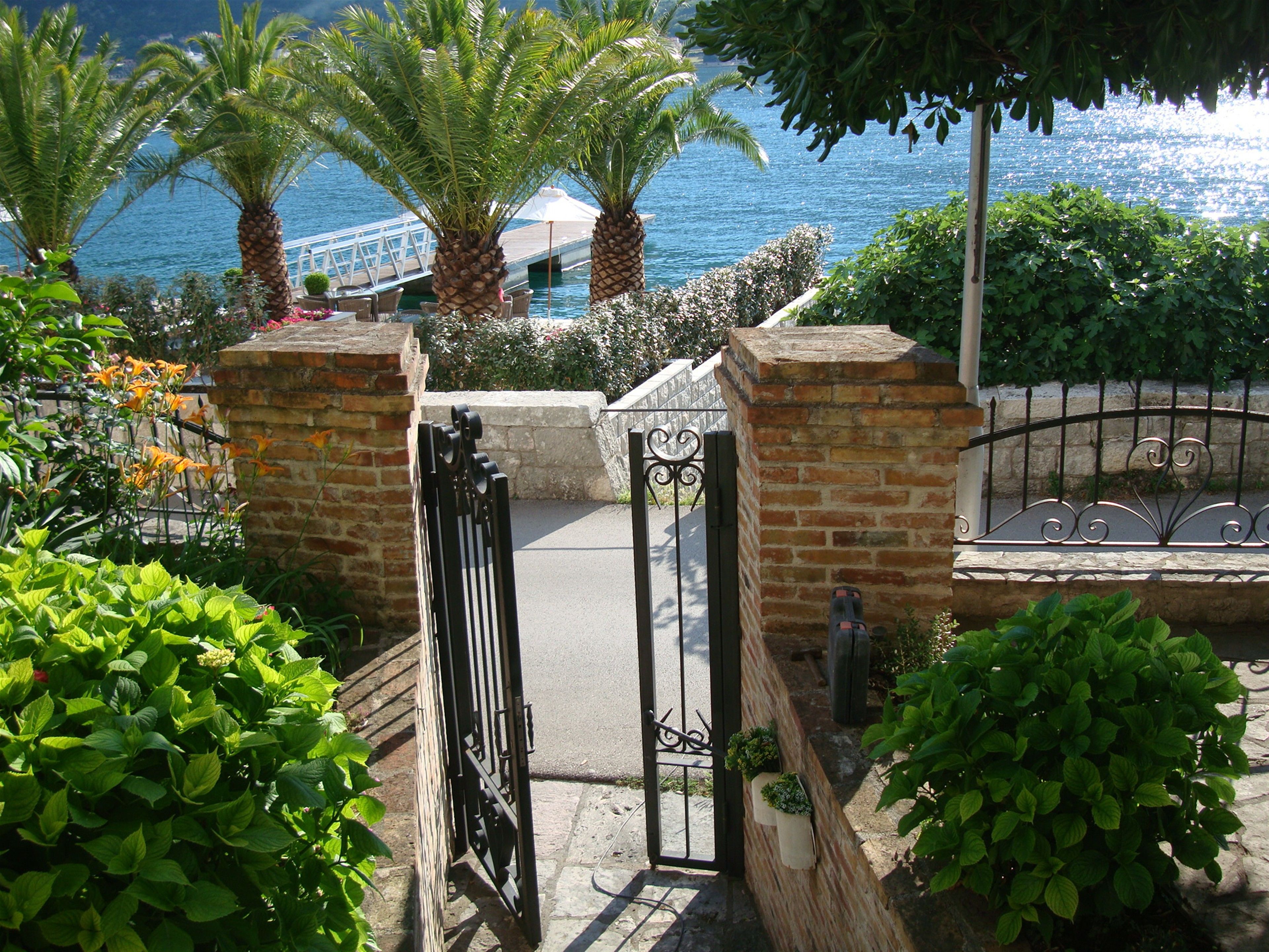 Entrada al alojamiento