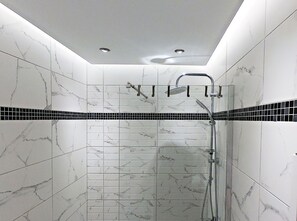 Ensemble douche/baignoire