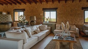Luxury Villa | Living room | 50-cm flat-screen TV with cable channels - Finca Gomera, Luxury Country House (Llucmajor)