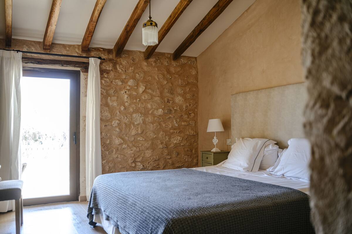 Habitación doble Deluxe, Terraza | Ropa de cama de alta calidad, edredón y minibar