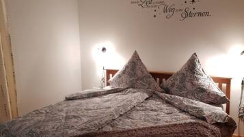 1 bedroom, iron/ironing board, bed sheets