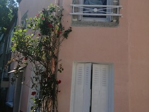 DĂ©tail de lâextĂ©rieur