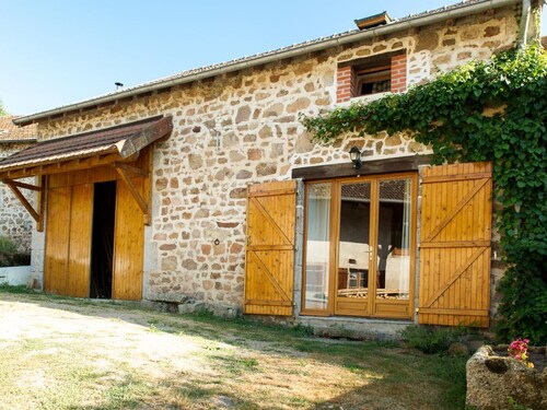 Charming Barn with Garden and Pets Allowed
