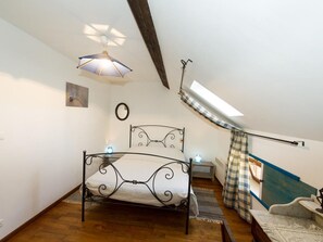 2 bedrooms, free WiFi