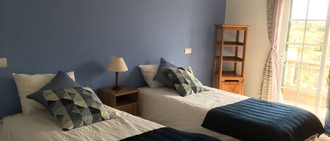 3 Schlafzimmer, Bügeleisen/Bügelbrett, WLAN, Bettwäsche