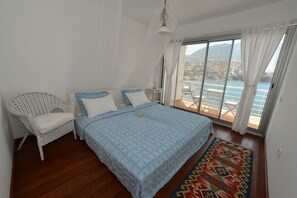 Standard Twin Room | In-room safe, free WiFi, bed sheets - Reyhan Hotel (Karaburun)