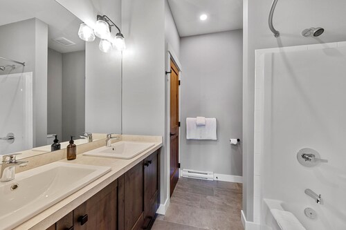 Ski in-out 3 bedroom Luxury Townhome