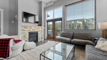 TV connectée, cheminée