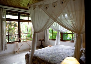 Vila, 1 quarto (Bougainvillea) | 1 quarto, frigobar, cofres nos quartos, escrivaninha