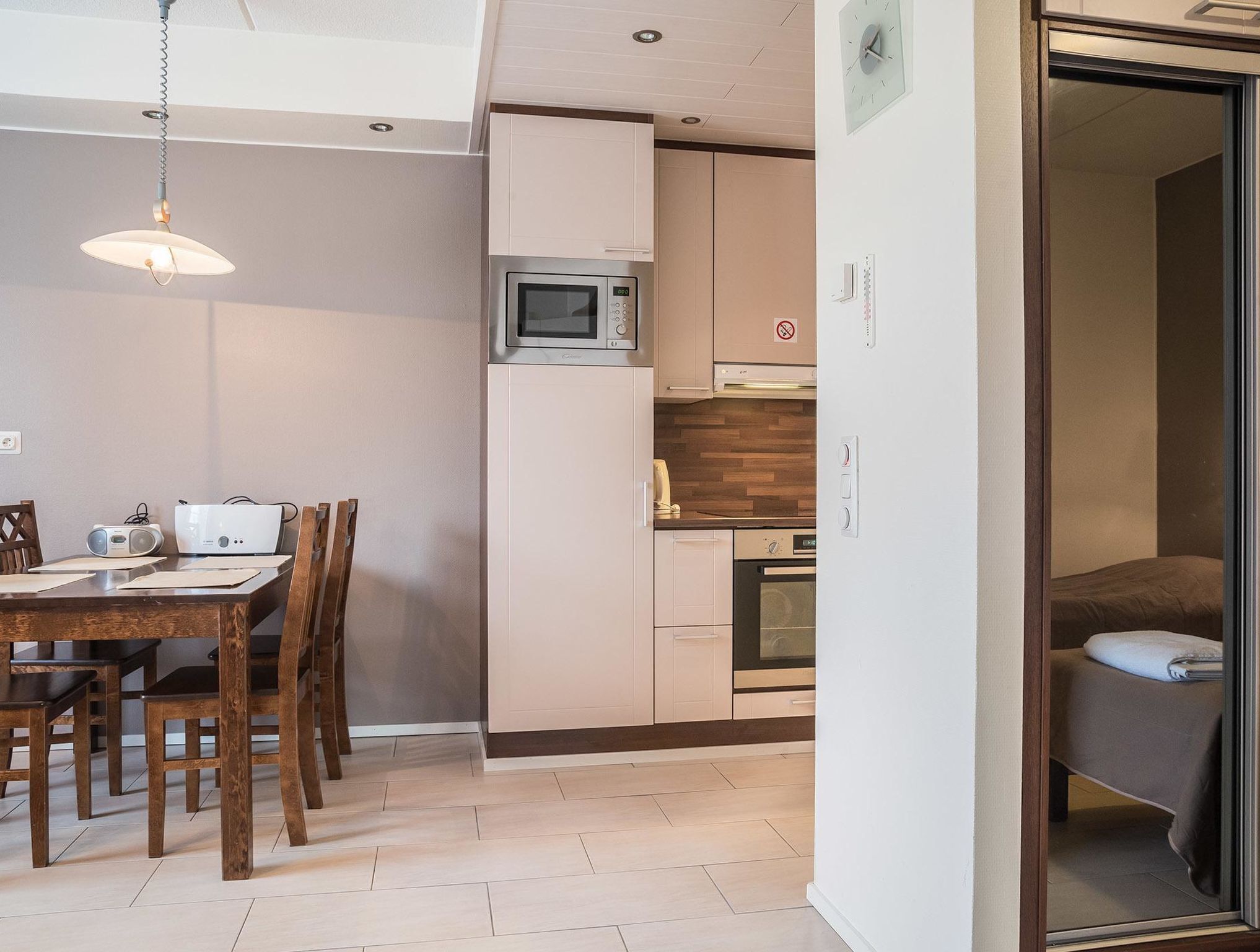 Fridge, microwave, dishwasher, cookware/dishes/utensils