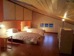 Comfort Double Room, 1 Queen Bed, Private Bathroom, Tower | 1 bedroom, desk, rollaway beds, free WiFi - B&B Marameo (Udine)