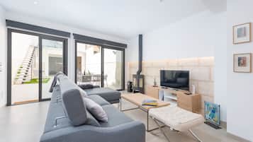 TV, stereo