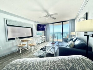 TV - 1 Bedroom Oceanfront end unit in Myrtle Beach 1603 (Myrtle Beach)