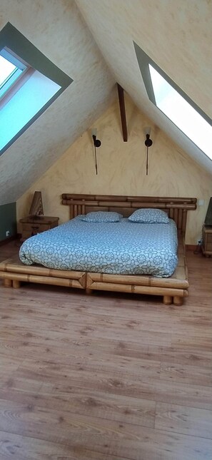 6 Schlafzimmer, Bügeleisen/Bügelbrett, kostenloses WLAN, Bettwäsche