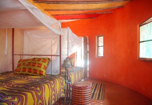 12 bedrooms, bed sheets