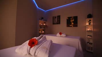 Sauna, bain à remous, massages des tissus profonds, massages suédois
