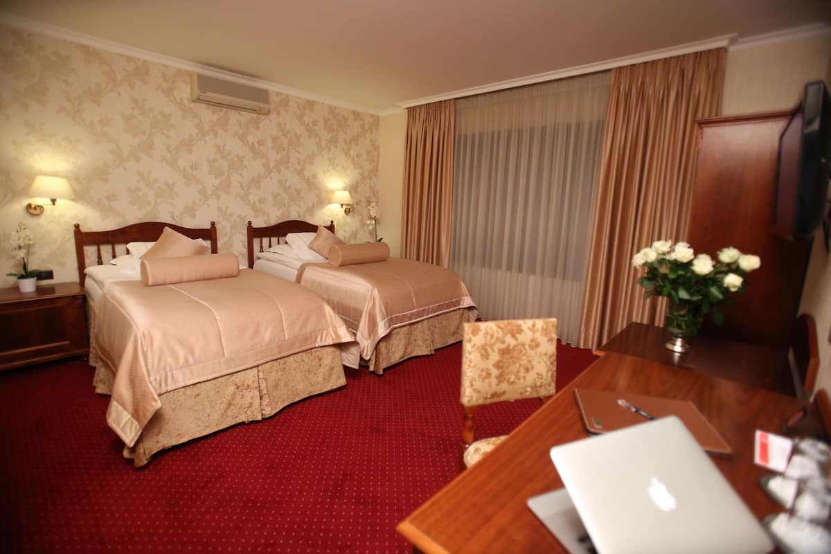 Minibar, in-room safe, desk, soundproofing