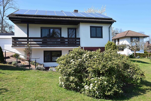 Unclassified image, 1 of 9, button