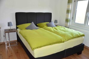 Unclassified image, 3 of 9, button