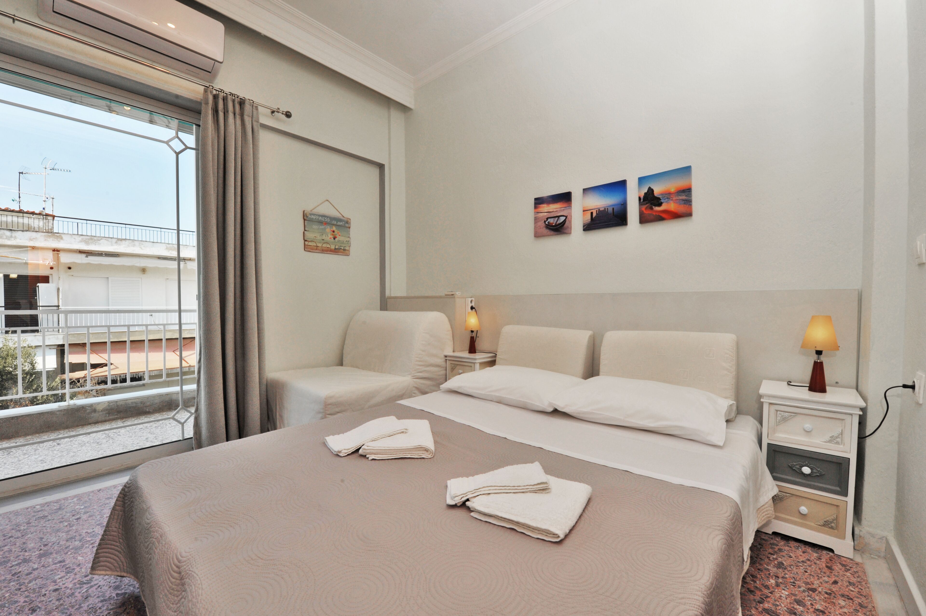 3 makuuhuonetta, silitysrauta/-lauta, Wi-Fi, vuodevaatteet