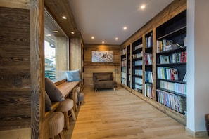 Interior - 5 * rated chalet of 335m2, on the slopes, swimming pool & cinema  (LA TOUSSUIRE)