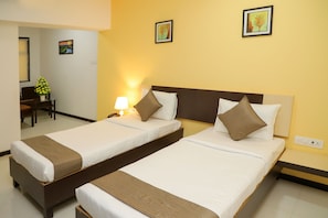Executive Room | In-room safe, blackout drapes, soundproofing, iron/ironing board