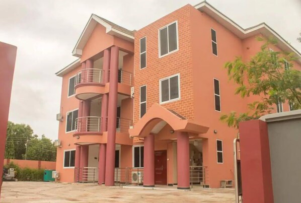 Overnatningsstedets facade