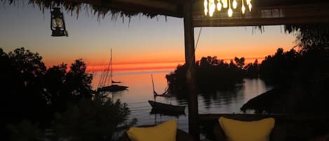 Design Bungalow, 1 Bedroom, Smoking, Lagoon View (Eau-La-La)