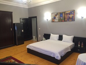 1 bedroom, iron/ironing board, WiFi