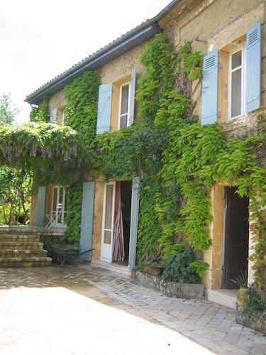 Large beautiful secluded house in the Dordogne for 10 people - pool - wi-fi 
