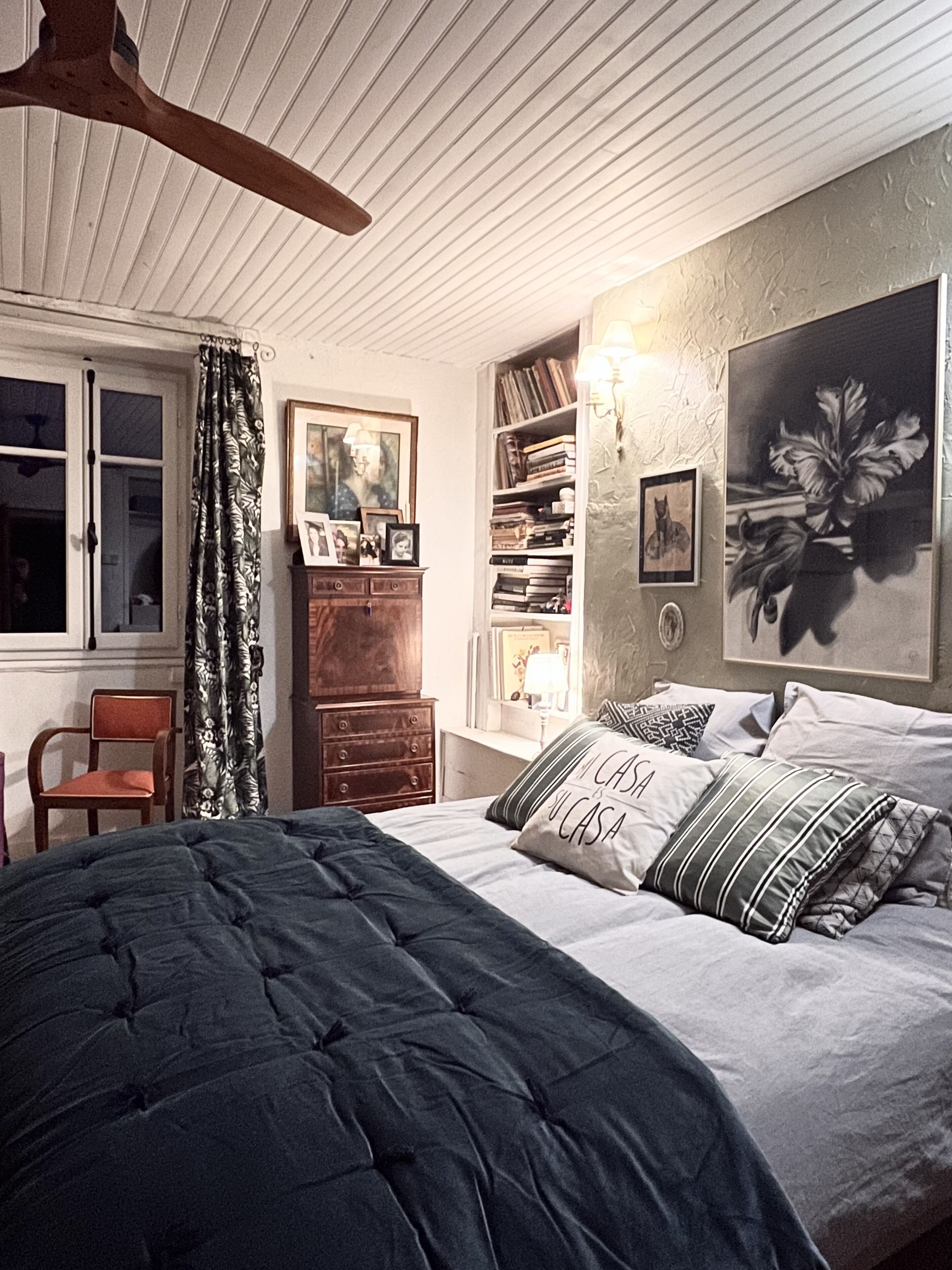 5 bedrooms, iron/ironing board, free WiFi, bed sheets