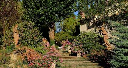 Cosy apartment for 6 guests with pool, WIFI, TV and pets allowed, close to San Gimignano