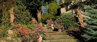 Lovely apartment for 6 guests with WIFI, pool, TV and pets allowed, close to San Gimignano