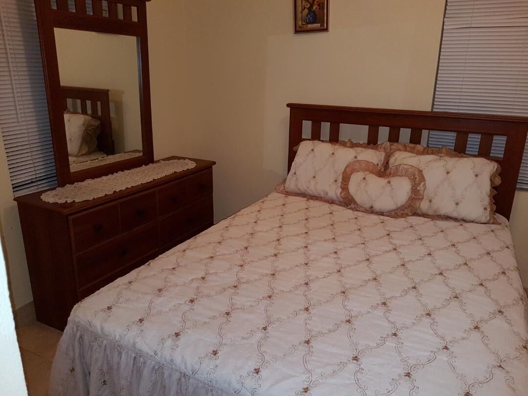 2 室のベッドルーム、アイロン / アイロン台、ベッドシーツ