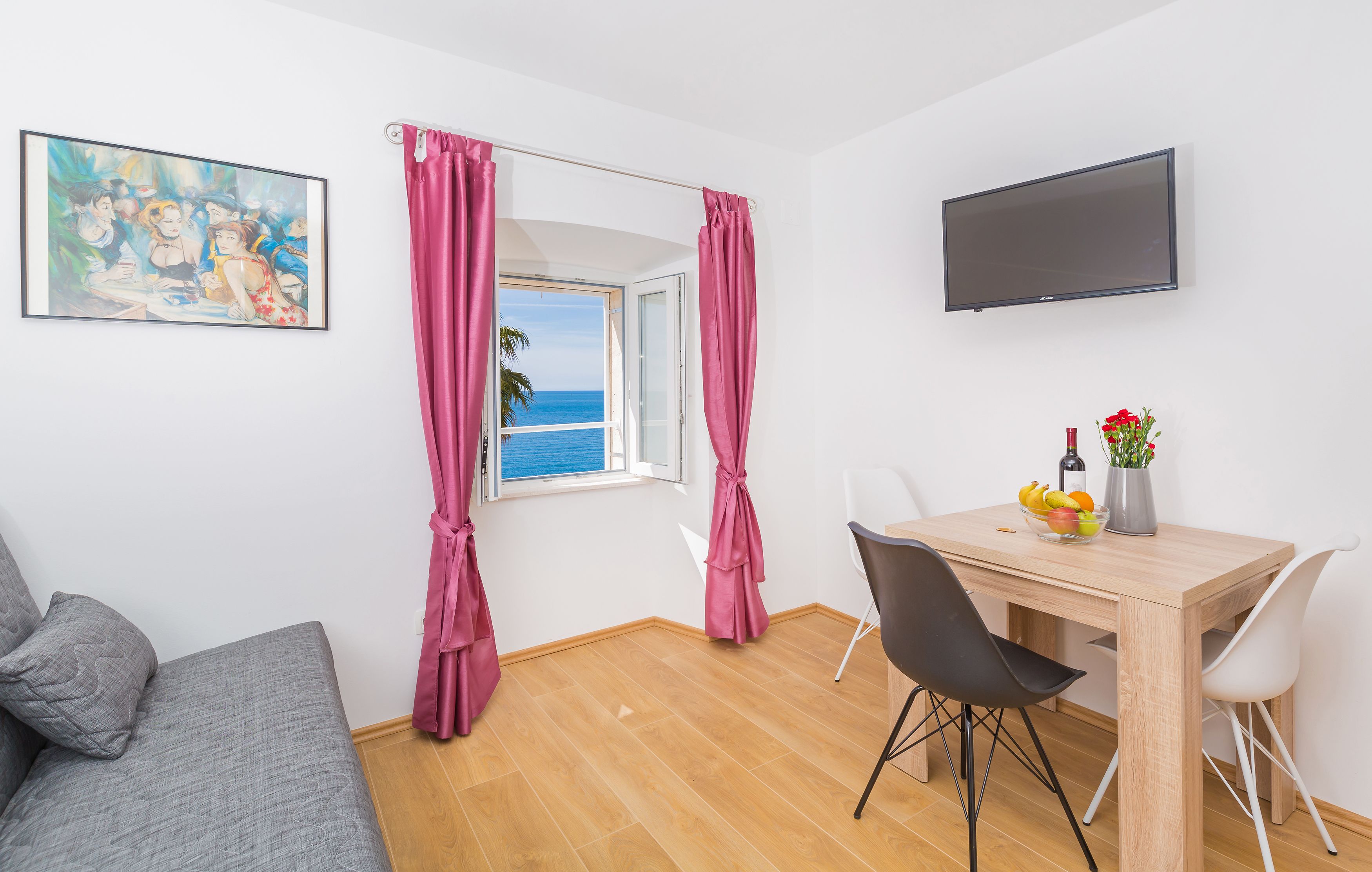 Standard Apartment | Ruang tamu | TV skrin rata 