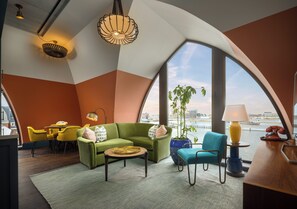 Family Apartment | Living area | 41-inch Smart TV with premium channels, TV - The July - Boat & Co (Amsterdam)