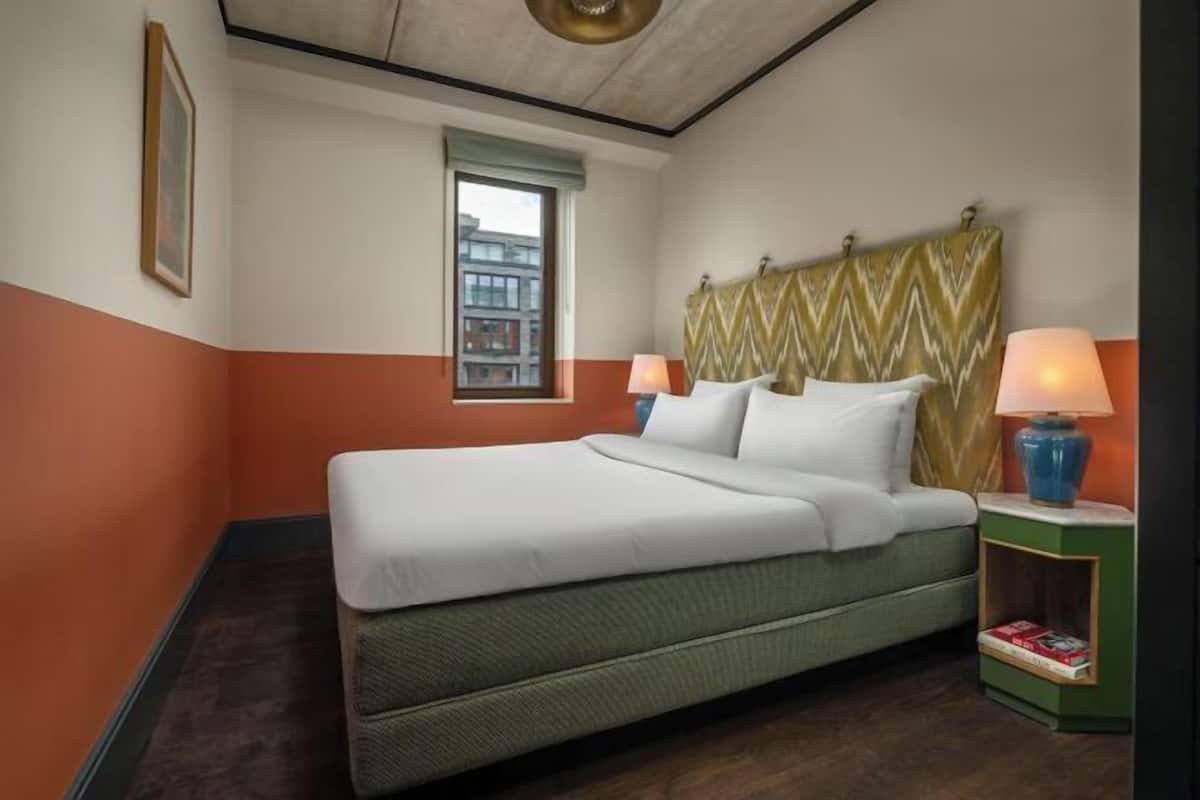 Premium bedding, in-room safe, individually furnished, laptop workspace