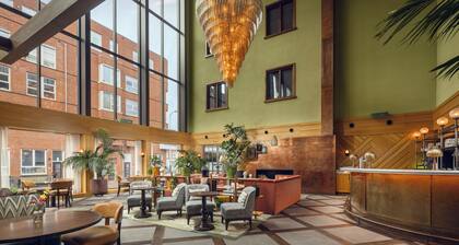 The July - Boat & Co