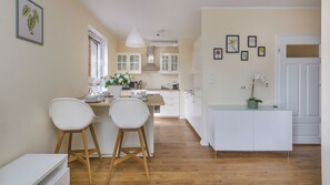 Apartament (241) | Vardagsrum | Platt-tv