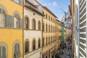 Deluxe Room, 1 Bedroom, City View | In-room safe, soundproofing, iron/ironing board, free WiFi - Canto dei Servi (Florence)