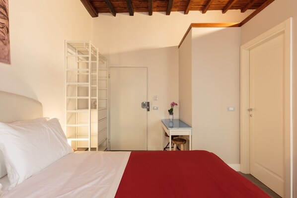 Superior Room | In-room safe, soundproofing, iron/ironing board, free WiFi - Canto dei Servi (Florence)