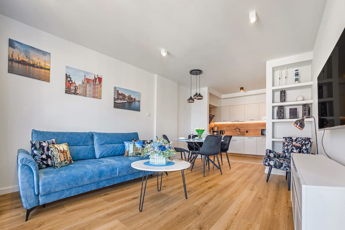 Apartment (130) | Living area | Flat-screen TV