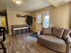 Smart TV, fireplace, video games