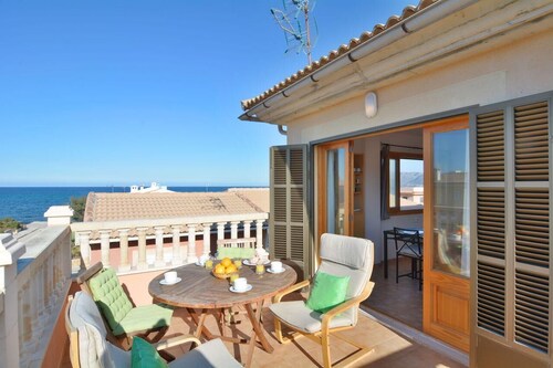 Seaside Family Apartment 200 mts from the Beach