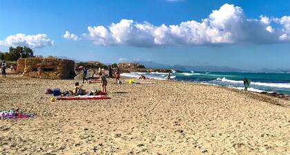 Son Serran ranta-asunto merinäköalalla ja terassilla