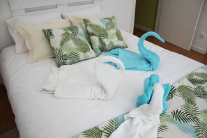 2 bedrooms, iron/ironing board, Internet, bed sheets - T2 suites vista rio Douro (Vila Nova de Gaia)