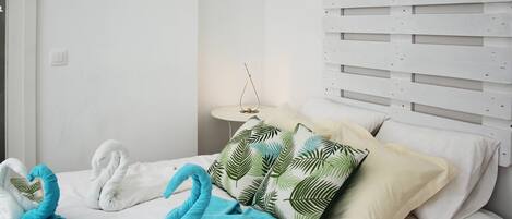 2 chambres, fer et planche à repasser, accès Internet, draps fournis